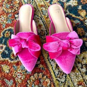 Crown and Ivy Pink Velvet Bow Mules